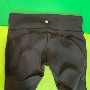 Lululemon Athletica midrise Black legging sz6